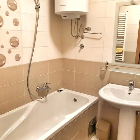 Apartment Apartman Lola