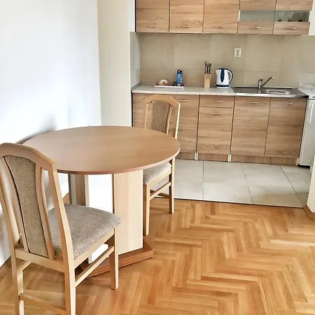 Apartman Lola *